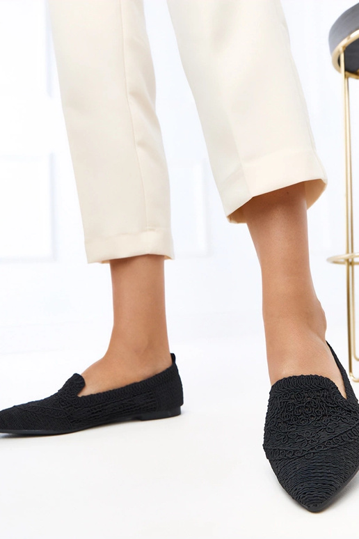 Ballerines noires ajourées pour...