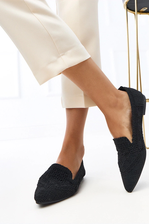 Ballerines noires ajourées pour...