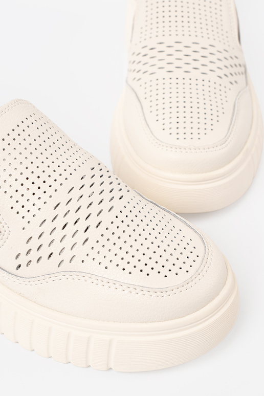 Schuhe Haut mit einer Plattform beż