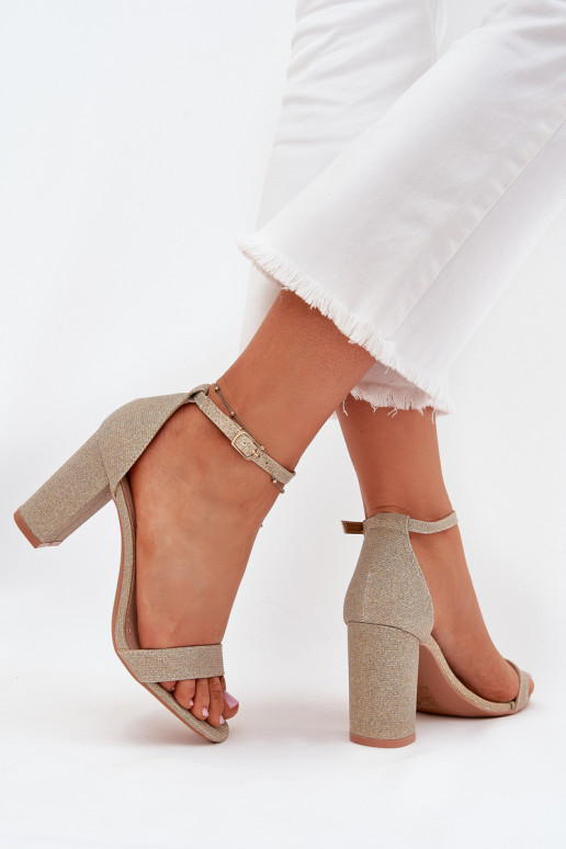 mit Glanz Damen-Sandalen mit hohen Absätzen goldene Farbe Kavina