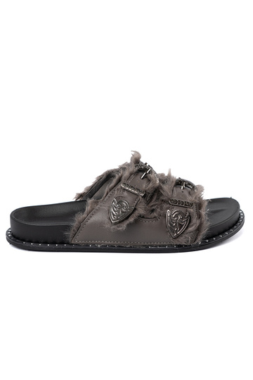 couleur grise Chaussons avec un manteau de fourrure i ćÀiekami 2