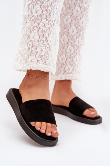 Pantoufles pour femmes avec une plateforme Z en daim écologiqueu couleur noire Jorina 2