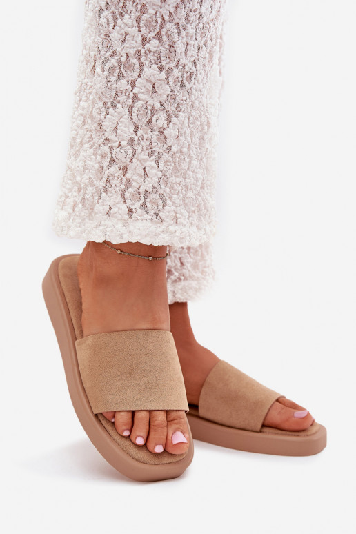 Pantoufles pour femmes avec une plateforme Z en daim écologiqueu beige Jorina