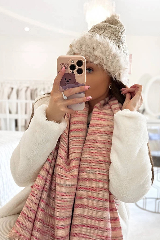 Chapeau beige avec fourrure Danna Chapeau beige avec fourrure Danna