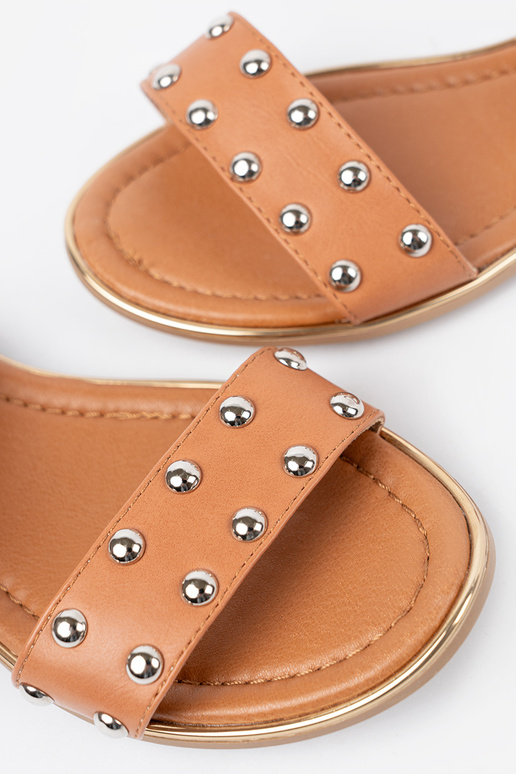 Karamellfarbe Sandalen INohnung ze Silbermi ćZuiekami Karamellfarbe Sandalen INohnung ze Silbermi ćZuiekami