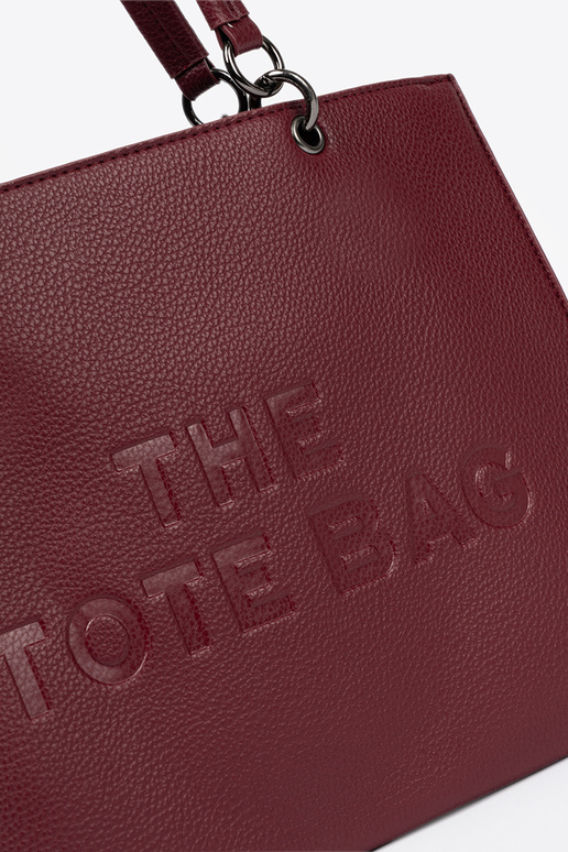 Burgund Handtasche typu tote z tłoczonym napisem
