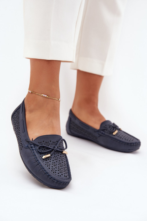 mocassins pour femmes avec des éléments ajourés I DANSiązaniem bleu foncé Mirisa mocassins pour femmes avec des éléments ajourés I DANSiązaniem bleu foncé Mirisa