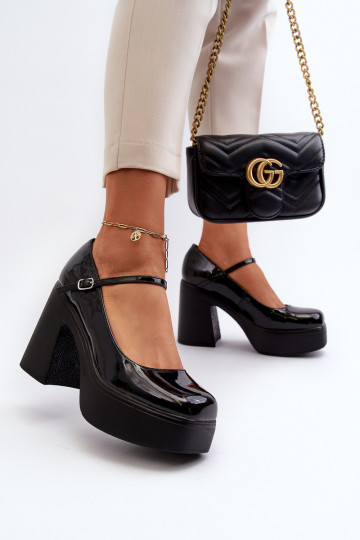 chaussures Féminin avec effet vernis avec une plateforme I Enregistrer Big Star NN274004 couleur noire