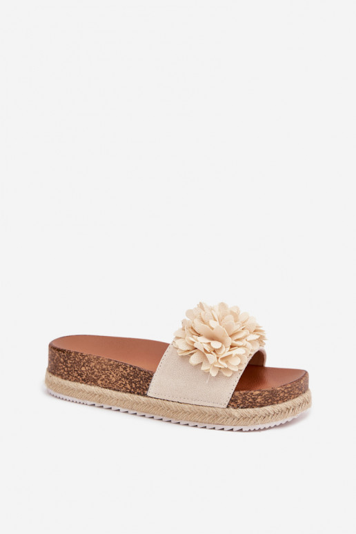 Pantoufles pour femmes avec une plateforme Avec des décorationsi avec des motifs florauxkami beige Tessara Pantoufles pour femmes avec une plateforme Avec des décorationsi avec des motifs florauxkami beige Tessara
