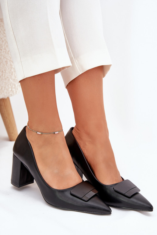 Schuhe mit Absätzen mit Ornamenten schZuarze Farbe Celira Schuhe mit Absätzen mit Ornamenten schZuarze Farbe Celira