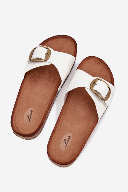 Pantoufles pour femmes avec une plateforme avec boucles couleur blanche Vianara Pantoufles pour femmes avec une plateforme avec boucles couleur blanche Vianara