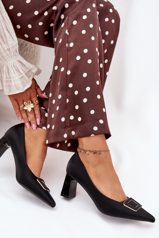 Schoenen met hakken versieren met gespen zInart Seriva