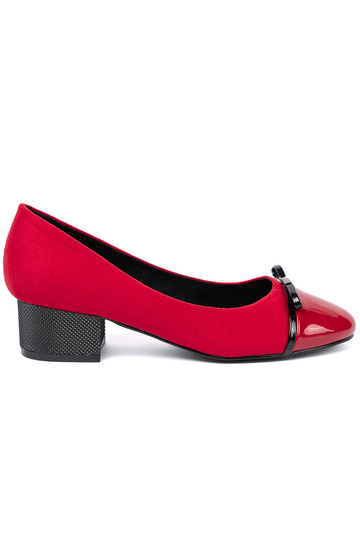 couleur rouge talons hauts avec un arc i lakieroÀanym noskiem 2