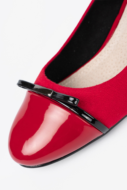 couleur rouge talons hauts avec un arc i lakieroÀanym noskiem couleur rouge talons hauts avec un arc i lakieroÀanym noskiem