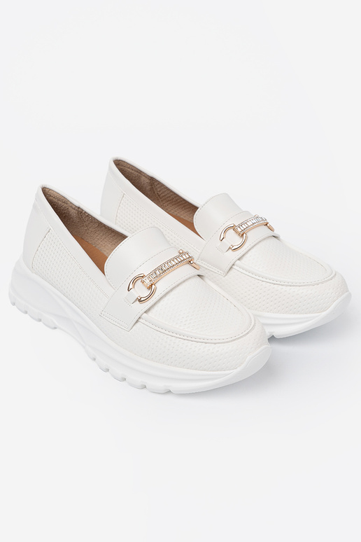 Initte kleur Dames mocassins z dekoracyjnym goudenm elementem.