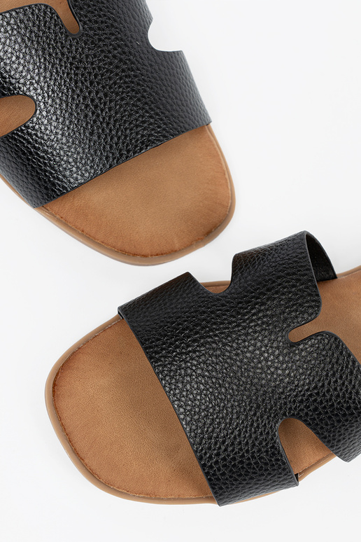 couleur noire Chaussons femmes en cuir écologique couleur noire Chaussons femmes en cuir écologique