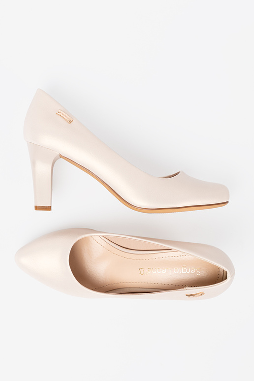 Chaussures beige sur le talon Sergio Leone
