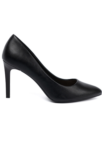 Modèle classique couleur noire talons hauts sur un talon haut 2