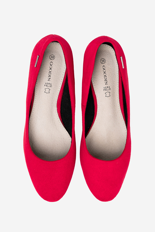 couleur rouge talons hauts na argentm słupku