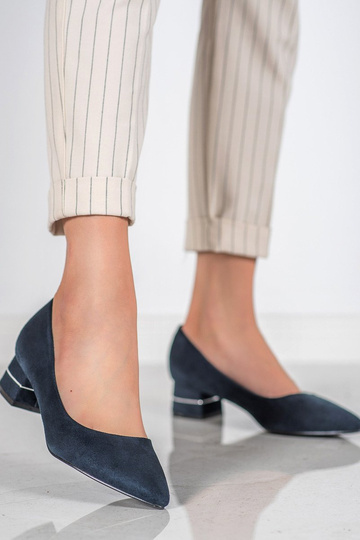Chaussures avec ruban décoratif couleur bleue