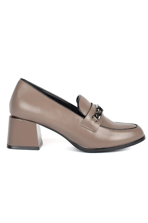 beige femmes demi-chaussures sur des talons hauts