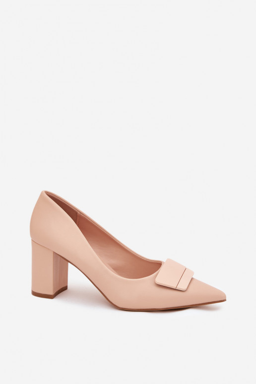 Chaussures avec des talons avec des ornements beige Celira