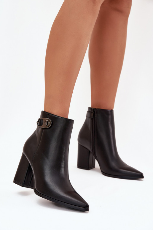 Bottes pour femmes Avec des décorations Detalem couleur noire Tharina