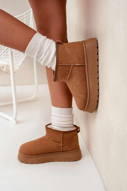 Bottes de neige Féminin avec une plateforme réchauffer avec de la fourrure à l intérieur marron Vesirae