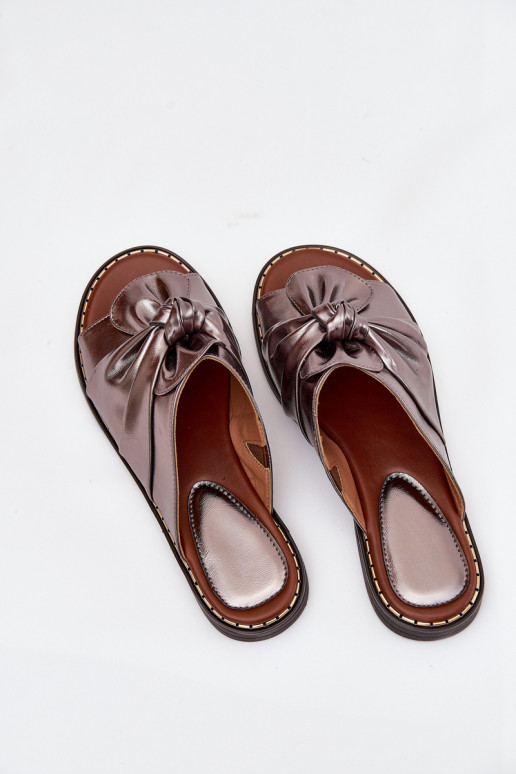 Pantoufles pour femmes avec des talons larges couleur grise Nelvira Pantoufles pour femmes avec des talons larges couleur grise Nelvira