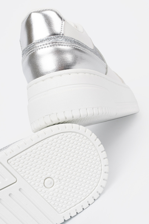 INeiß Silber Sneakers Stilvollllschuhe z połyskującymi detalami