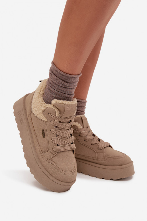 Chaussures modèle baskets Féminin avec une plateforme avec un manteau de fourrure Typu Baranek Big Star SS274105 beige