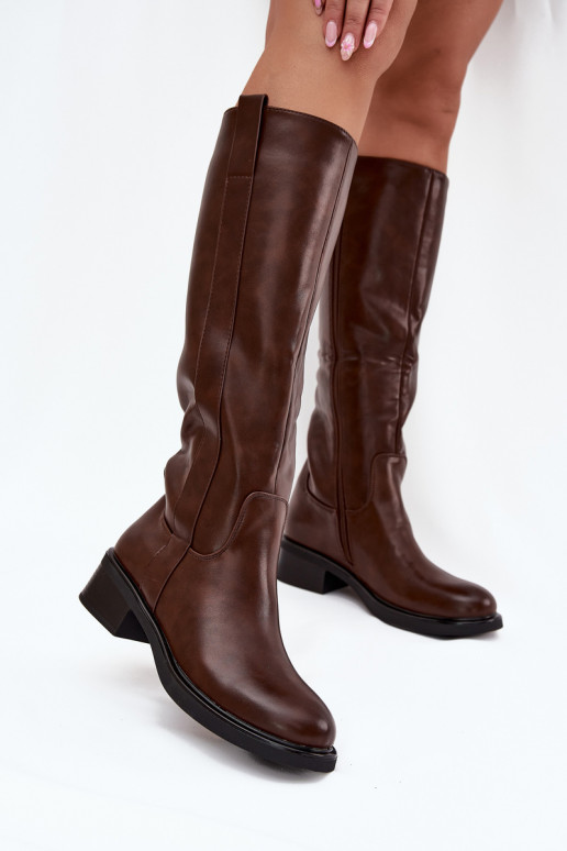 Bottes longues pour femmes à talons bas, doublées, couleur brune Averna Bottes longues pour femmes à talons bas, doublées, couleur brune Averna
