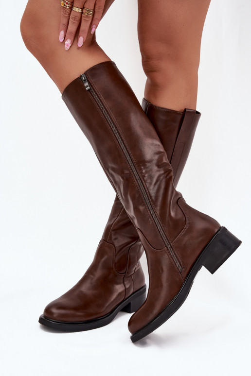 Bottes longues pour femmes à talons bas, doublées, couleur brune Averna Bottes longues pour femmes à talons bas, doublées, couleur brune Averna