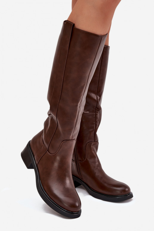 Bottes longues pour femmes à talons bas, doublées, couleur brune Averna Bottes longues pour femmes à talons bas, doublées, couleur brune Averna
