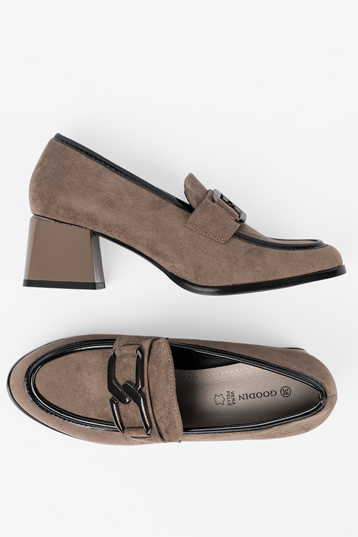 bottines en daim couleur sable à talon épais