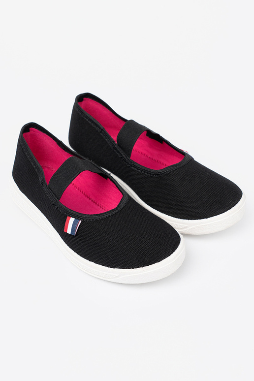 couleur noire chaussures z flexiblem paskiem  couleur noire chaussures z flexiblem paskiem