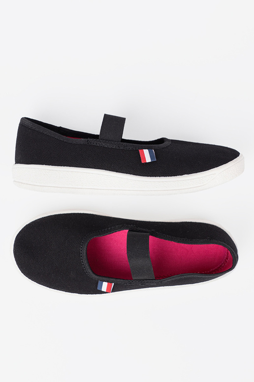 couleur noire chaussures z flexiblem paskiem  couleur noire chaussures z flexiblem paskiem