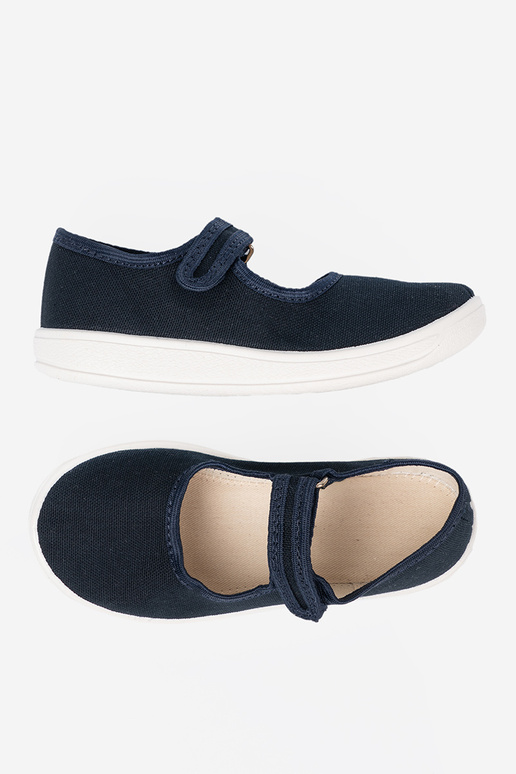 Turnschuhe von Kindern Klettverschlussy blaue Farbe