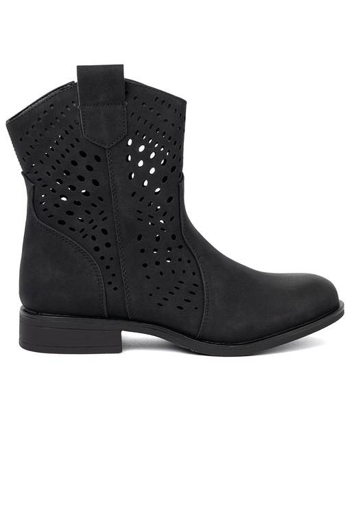 avec des éléments ajourés couleur noire chaussures