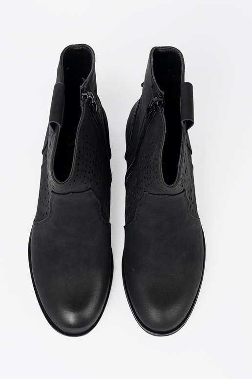 met elementen van opengeInerkt zInart laarzen