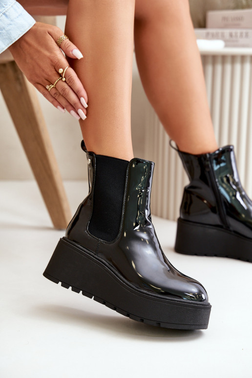 avec effet vernis Bottes pour femmes avec une plateforme I Koturnie réchauffer couleur noire DANSloedia