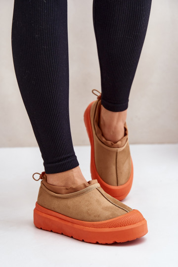 Bottes de neige Féminin avec une plateforme Avec un dessus bas marron Izamine
