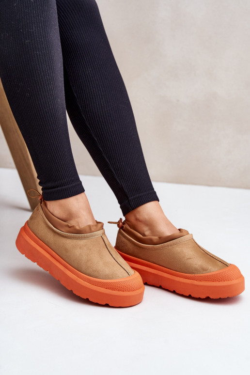 Bottes de neige Féminin avec une plateforme Avec un dessus bas marron Izamine