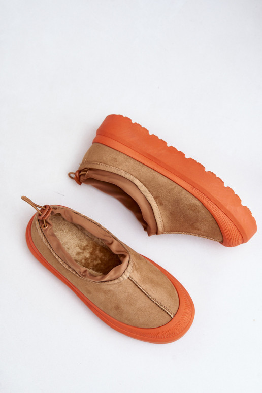 Bottes de neige Féminin avec une plateforme Avec un dessus bas marron Izamine