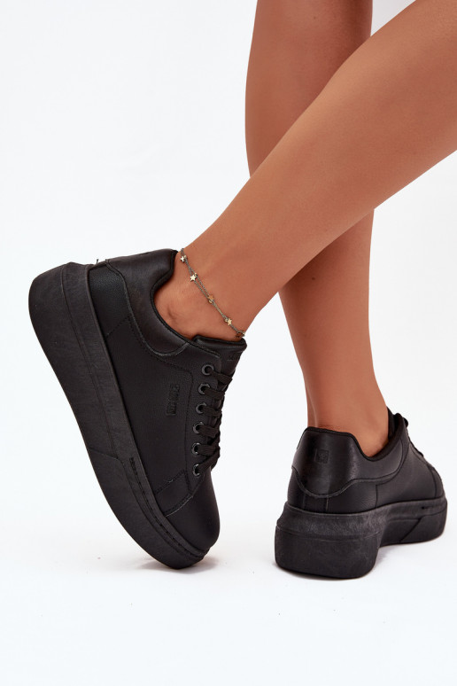 Chaussures modèle baskets Féminin avec une plateforme Big Star SS274244 couleur noire
