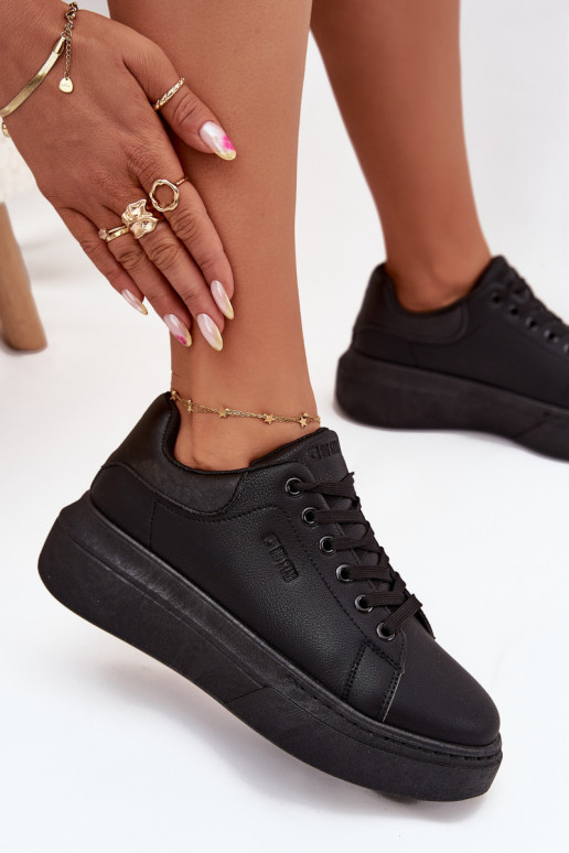 Chaussures modèle baskets Féminin avec une plateforme Big Star SS274244 couleur noire