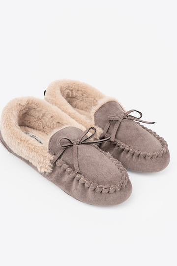 Beige kapcie mit einer Schleife i puszystym Zunętrzem typu Mokassins