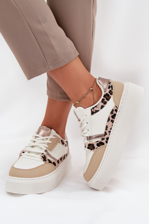 Féminin Chaussures modèle baskets avec une plateforme Big Star SS274357 avec des motifs en fourrure de léopard Blanc-beige