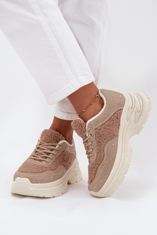 Chaussures modèle baskets Féminin avec des yeux qui clignotent et un manteau de fourrure Typu Baranek beige Zarika
