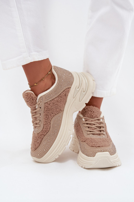 Sneakers Stilvollllschuhe Feminin mit blitzenden Augen und ein Pelzmantel Typu Baranek Beige Zarika